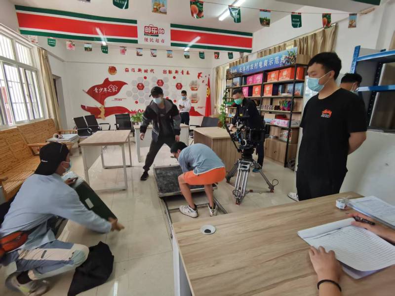 贡嘎县广告片拍摄公司：极简主义践行者，少即是多的视觉哲学